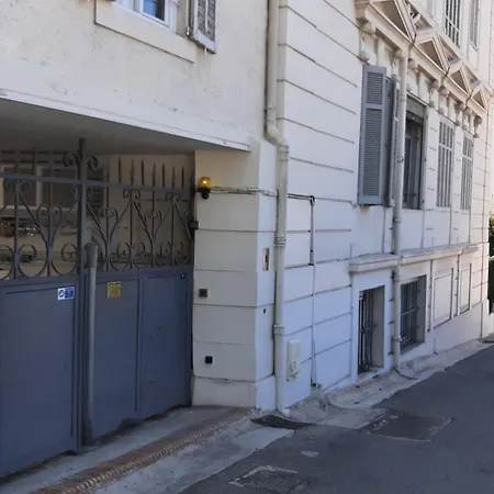 Winter Palace Beausejour *