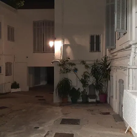 Winter Palace Beauséjour