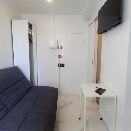 Winter Palace Beausejour 公寓 *